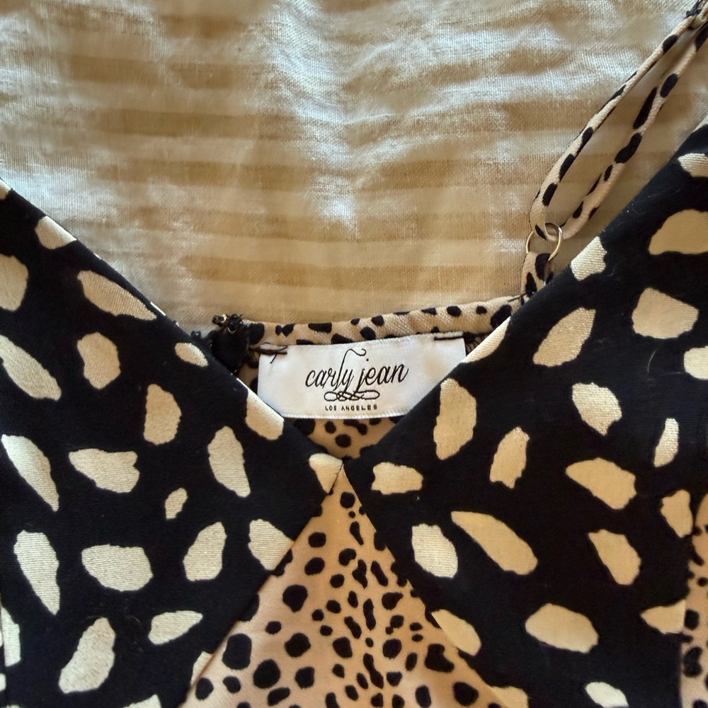 Carly Jean Los Angeles Black and Cream Patterned Dress
